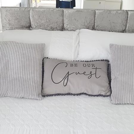 Near Liverpool Double Bedroom Hideaway Wirral Exteriör bild