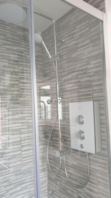 Near Liverpool Double Bedroom Hideaway Wirral Exteriör bild