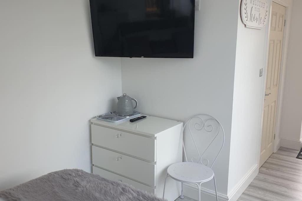 Near Liverpool Double Bedroom Hideaway Wirral Exteriör bild