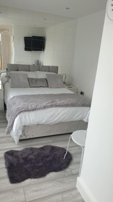 Near Liverpool Double Bedroom Hideaway Wirral Exteriör bild